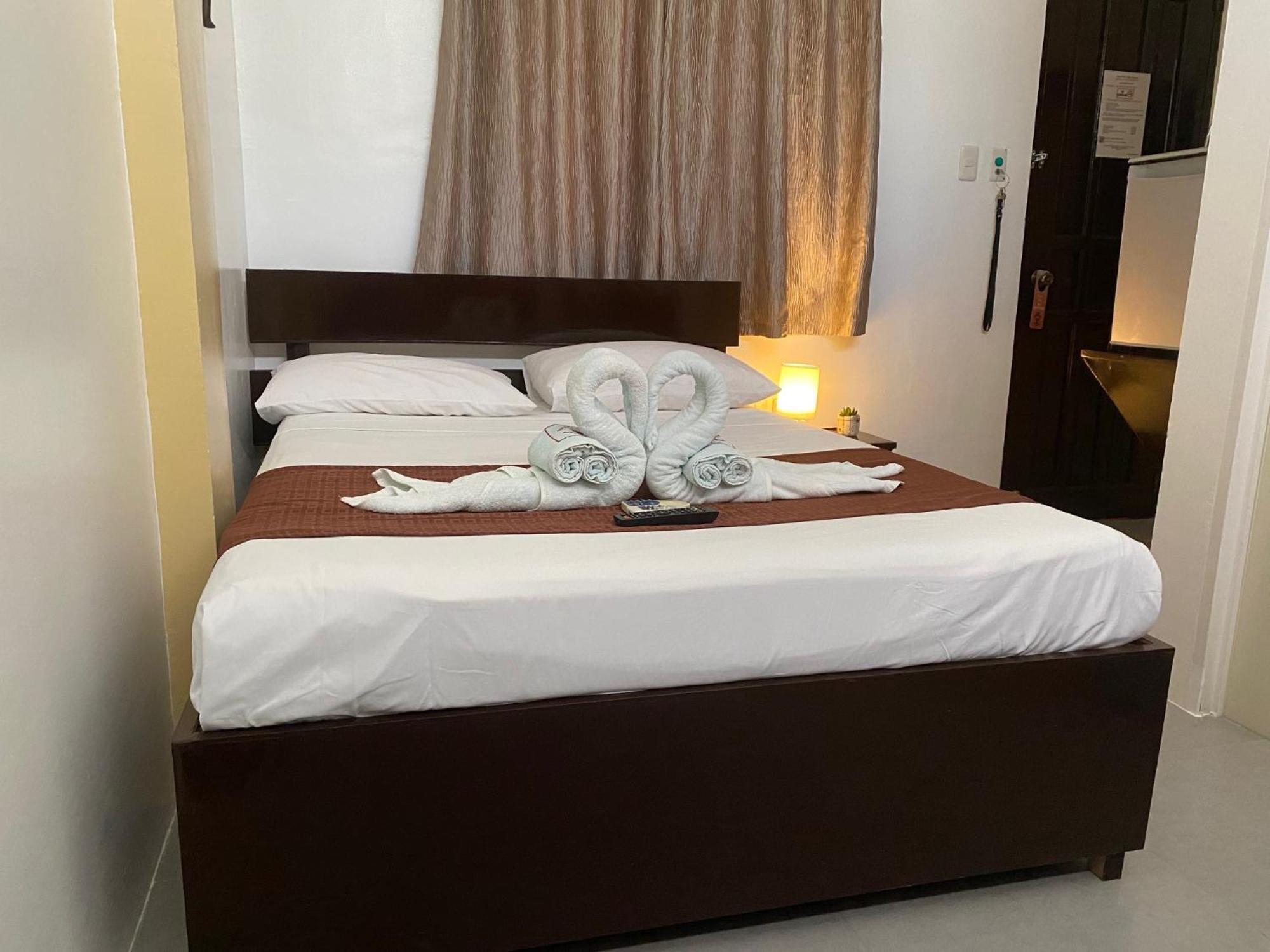 פוארטו גאלרה Papa Freds Beach Resort מראה חיצוני תמונה