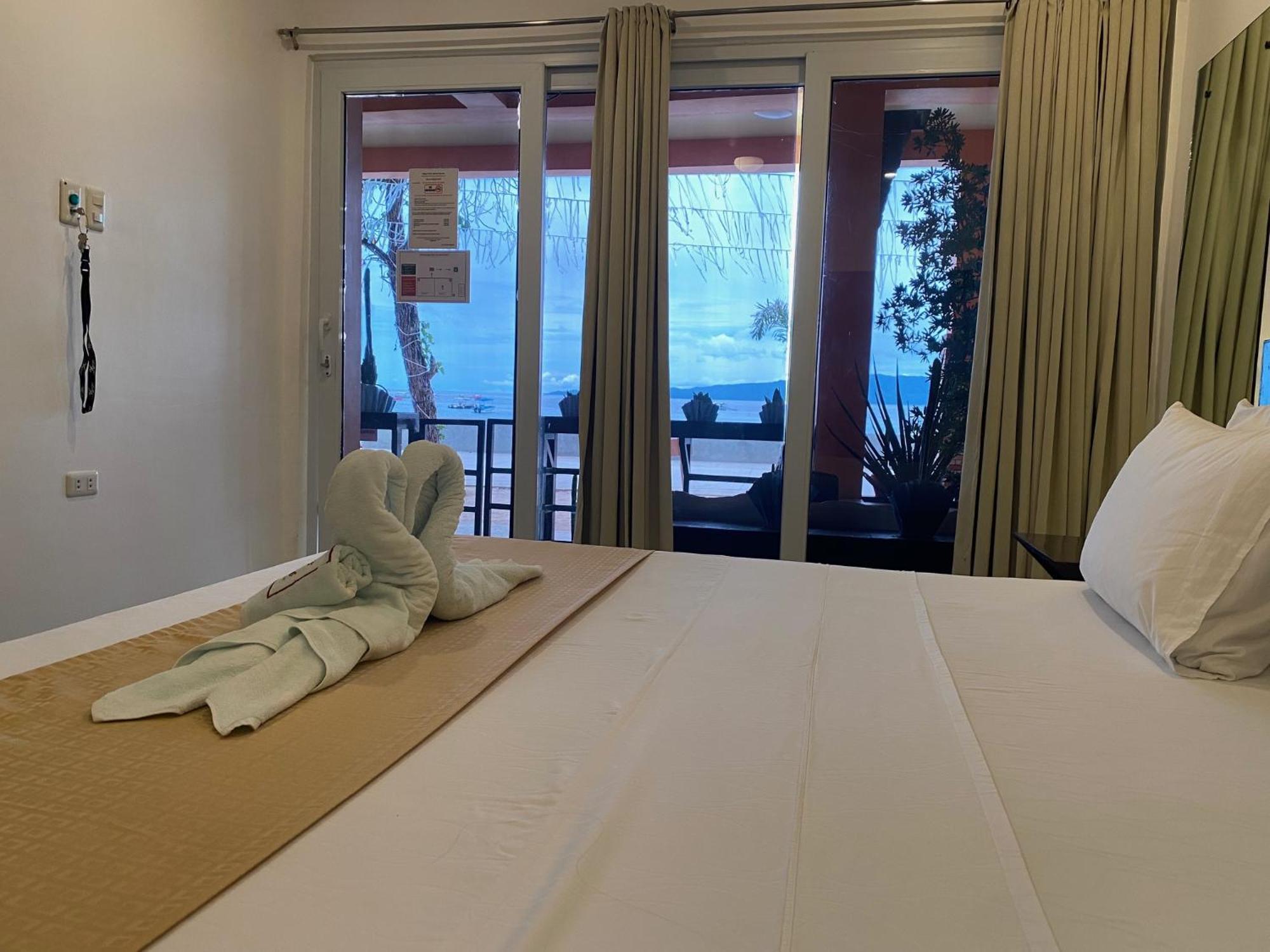 פוארטו גאלרה Papa Freds Beach Resort מראה חיצוני תמונה