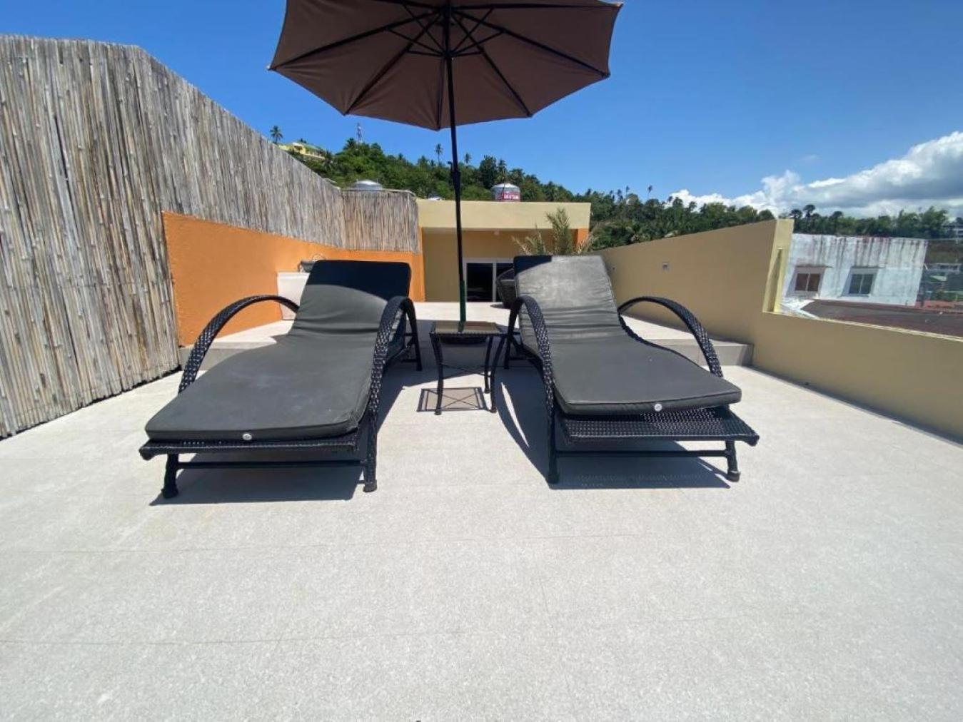 פוארטו גאלרה Papa Freds Beach Resort מראה חיצוני תמונה