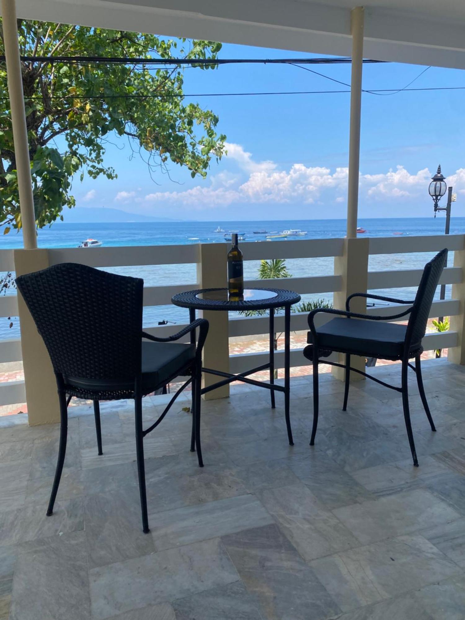 פוארטו גאלרה Papa Freds Beach Resort מראה חיצוני תמונה